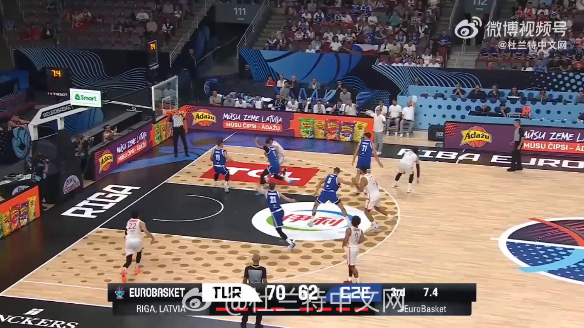 NBA季后赛倒计时,波特兰开拓者赛后远射贴柱,细节引发关注,值得警惕,更衣室氛围转暖的简单介绍 NBA季后赛倒计时,波特兰开拓者赛后远射贴柱,细节引发关注,值得警惕,更衣室氛围转暖的简单介绍