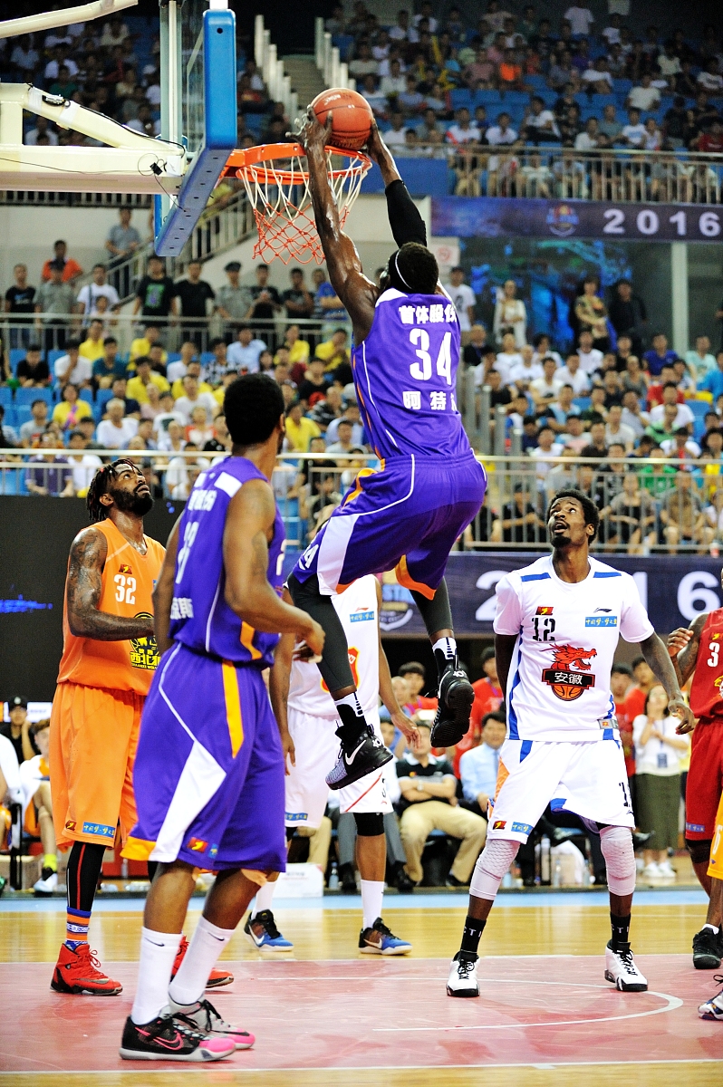 关于今晨突围战来临；多伦多猛龙围绕NBA常规赛止住颓势；态度坚定；临场指挥获称赞的信息